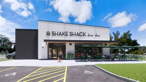 shake shack hours of operation.